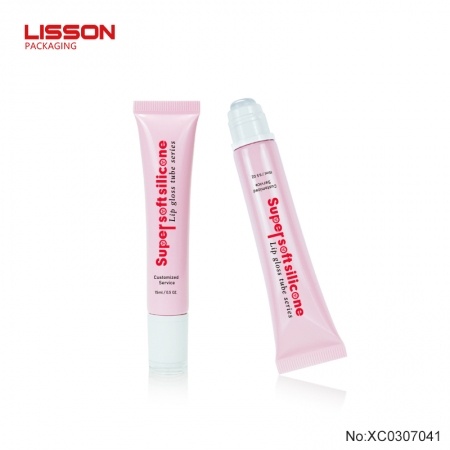 lip gloss tube with silicone applicator