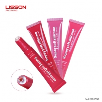 Tubo de brillo labial