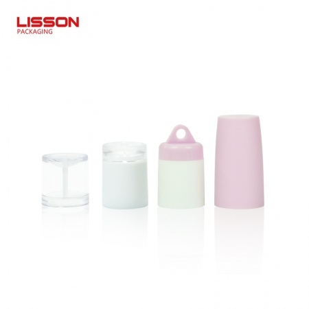 lip gloss tube with silicone applicator