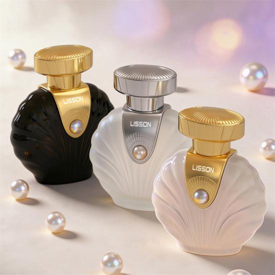 Botella de perfume de vidrio con textura de concha y perla